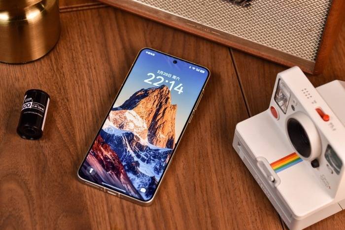 ltra：轻薄与影像巅峰的完美融合！不朽情缘OPPO Find X8 U(图2)